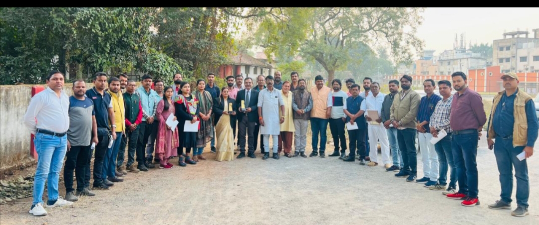 पत्रकार महासंघ छत्तीसगढ़ के प्रदेश अध्यक्ष सुनील यादव के नेतृत्व में कार्य समिति की बैठक रायपुर में हुआ  संपन्न