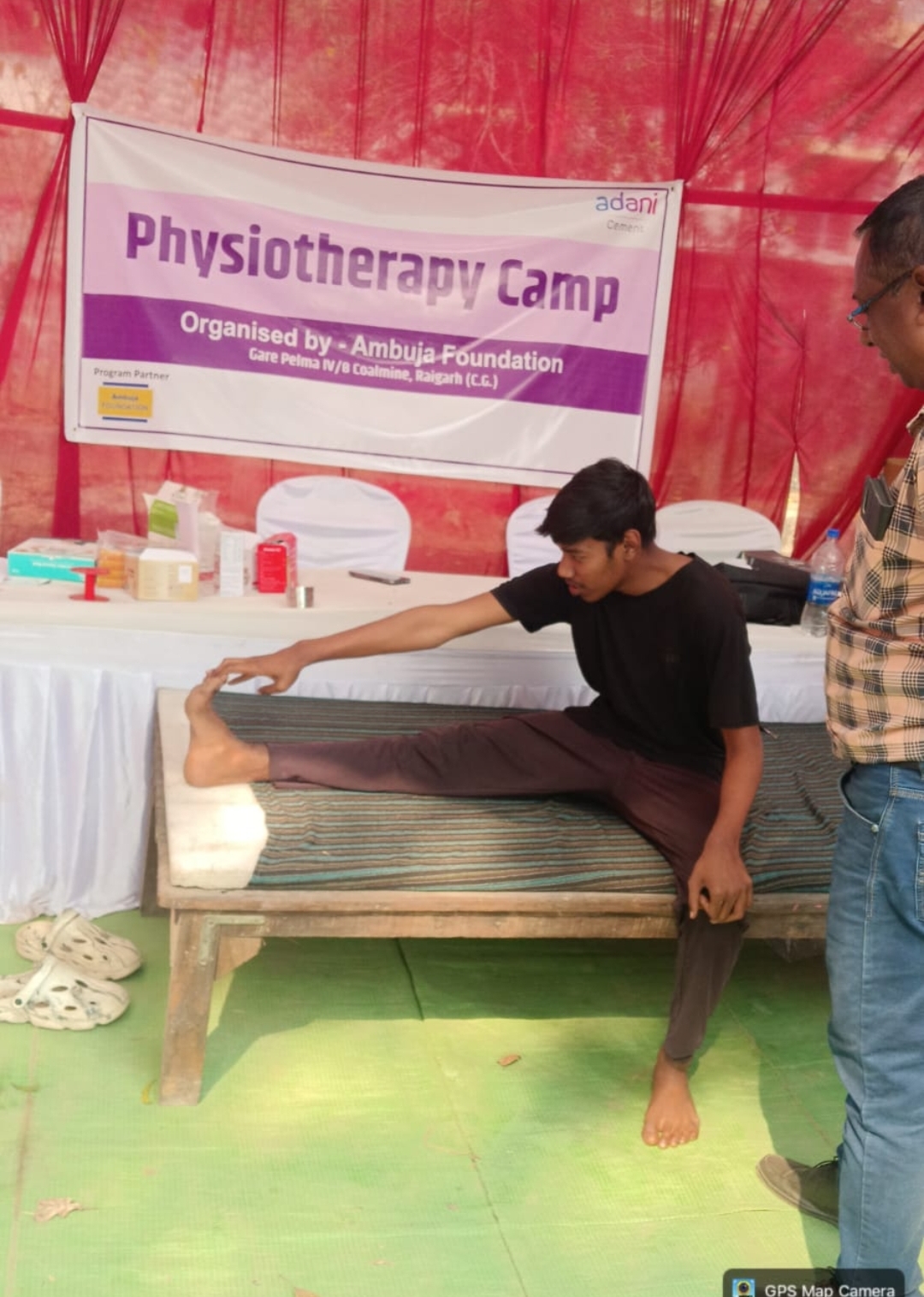 अंबुजा फाउंडेशन के द्वारा खम्हरिया में फीजियोथेरेपी का सफल आयोजन